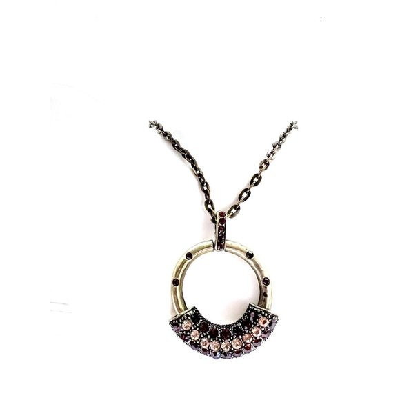 EMBELISHED Ring Pendant with Chain Necklace - Picture 3 of 4